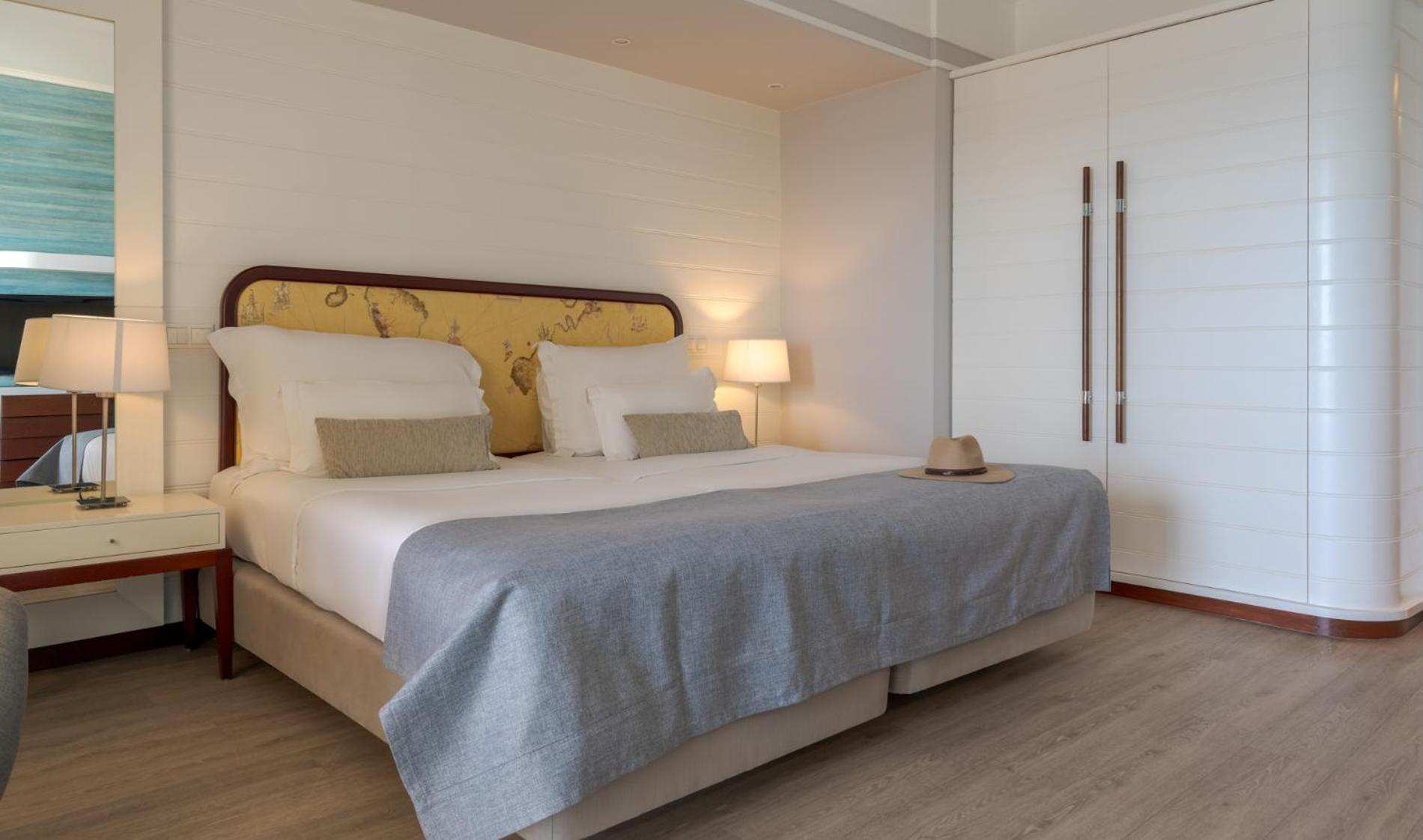 Pestana Alvor Praia Premium Beach & Golf Resort Εξωτερικό φωτογραφία A bedroom at the hotel