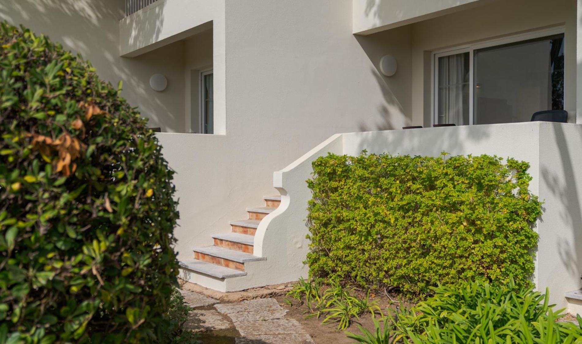 Pestana Alvor Praia Premium Beach & Golf Resort Εξωτερικό φωτογραφία A stairway at the hotel